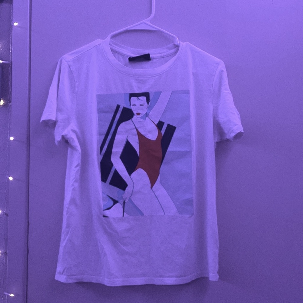 simple white shirt